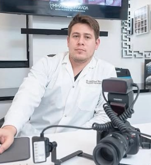 Dr. Emmanuel Parada